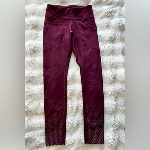 Lululemon scalloped tight stuff tight purple red wine 25 inch compression size 2
